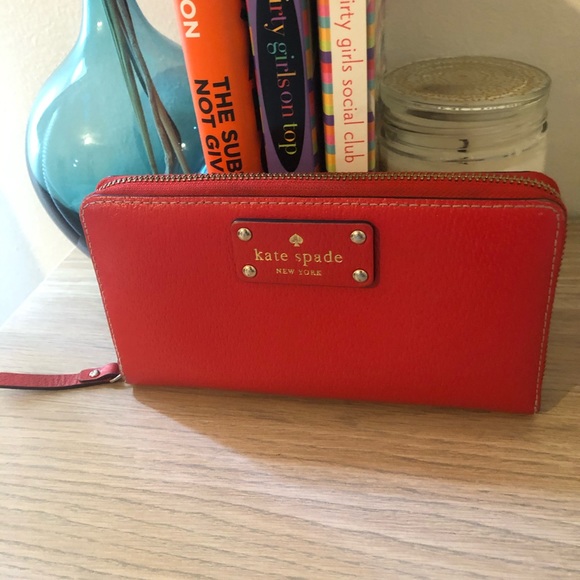 Kate Spade red wallet - Picture 1 of 5